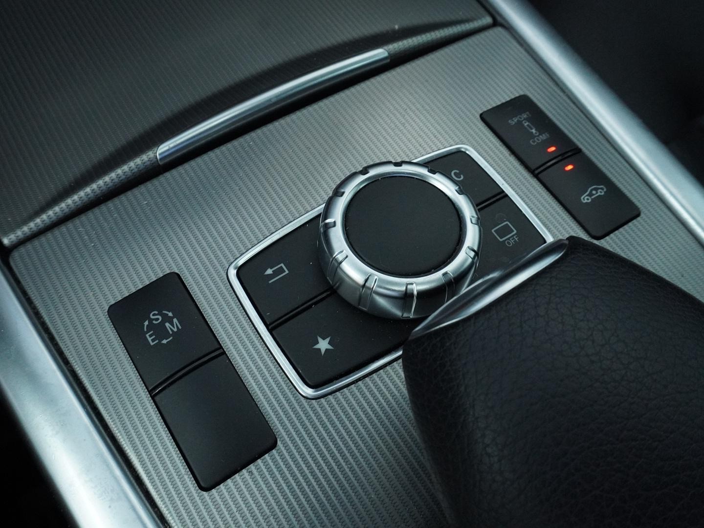MERCEDES-BENZ E 350 AMG Sport BlueTEC Avantgarde 4Matic 7G-Tronic-image-9