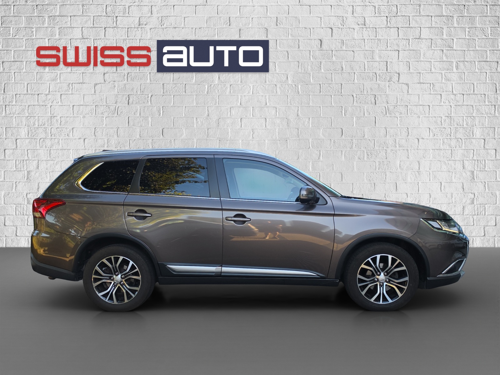 MITSUBISHI Outlander 2.2 DID Diamond 4WD Automatic-showroom-element-3