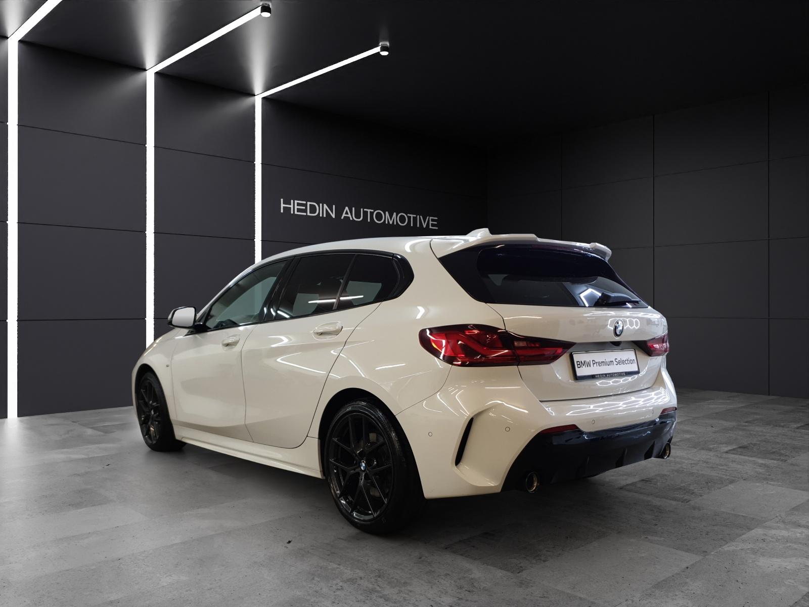 BMW 1er Reihe 120d xDrive-showroom-element-2