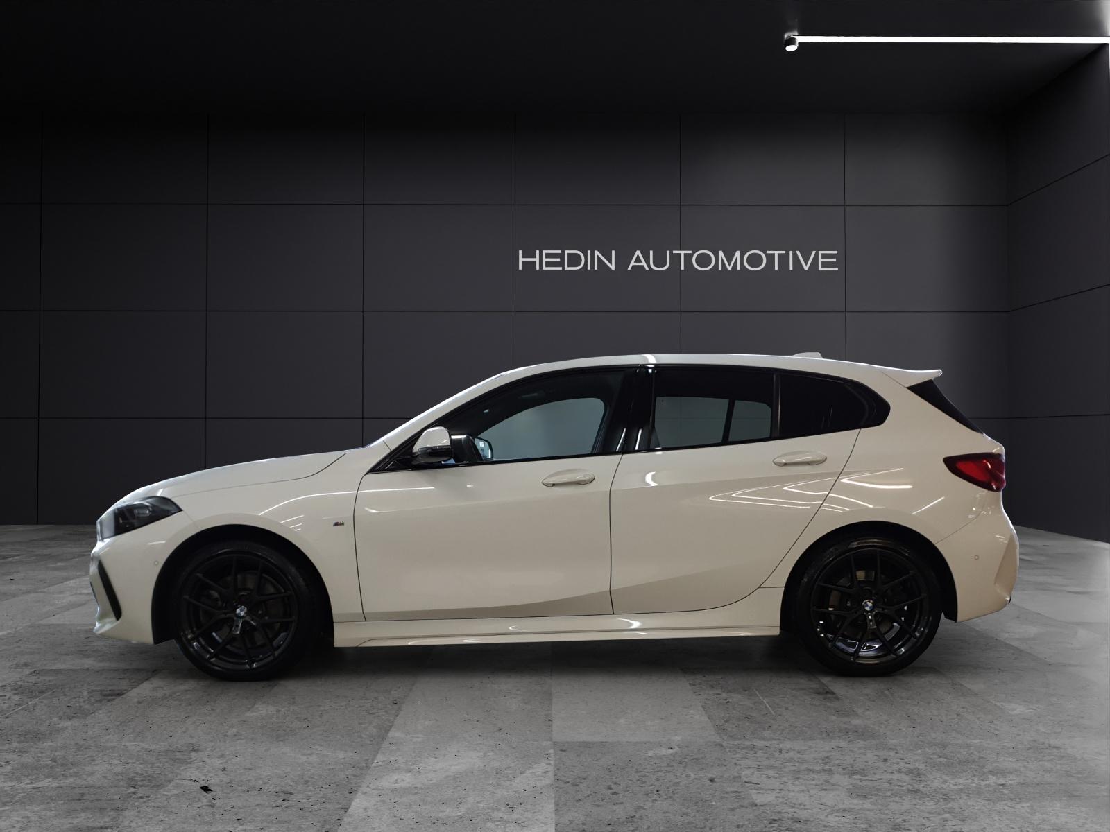 BMW 1er Reihe 120d xDrive-showroom-element-1