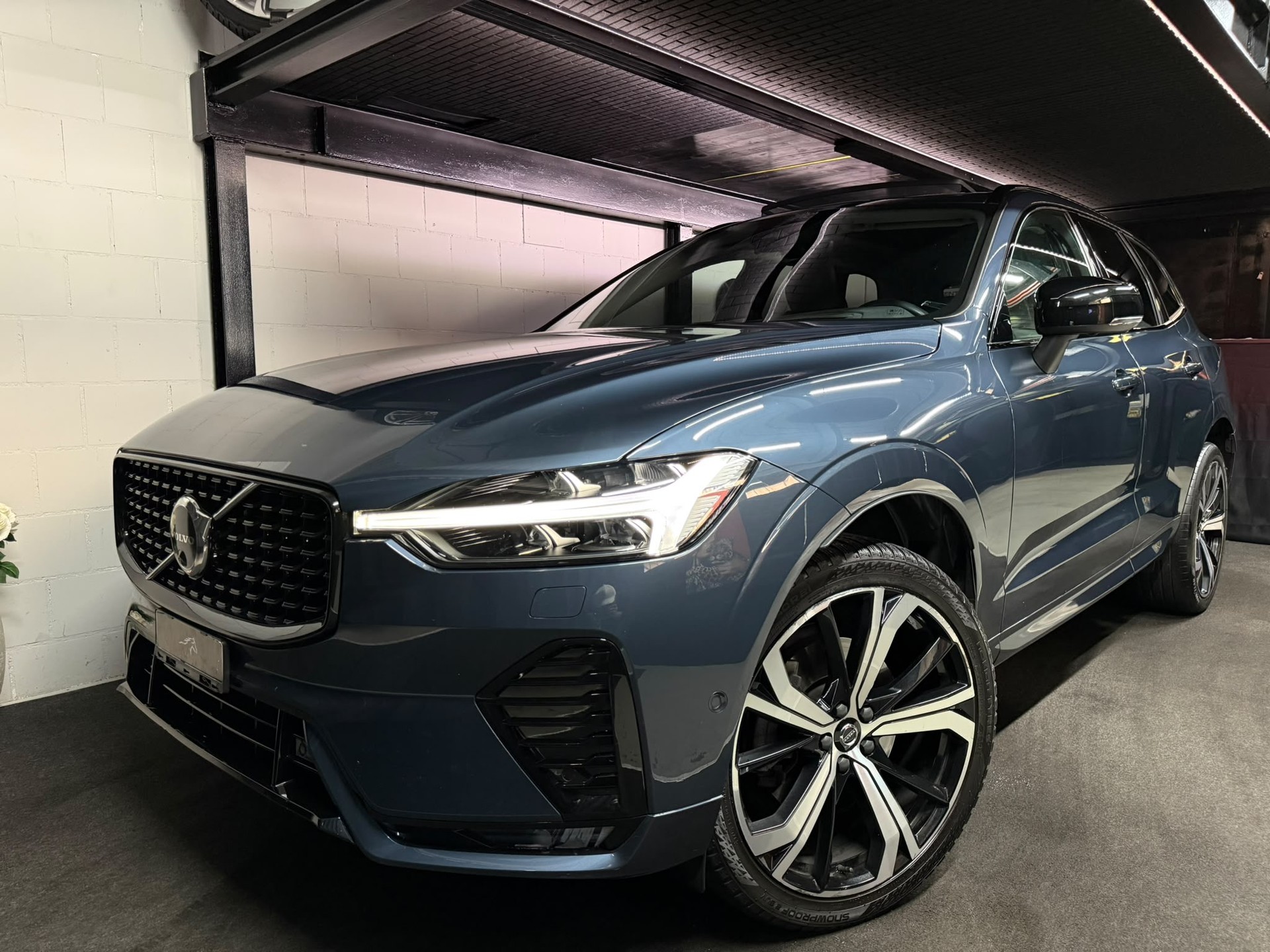 VOLVO XC60 B5 Diesel Mild Hybrid AWD Inscription Geartronic-showroom-element-1