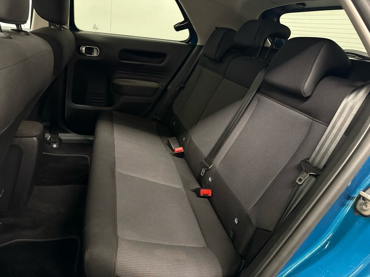 CITROEN C4 Cactus 1.2 Pure Tech Feel-image-8