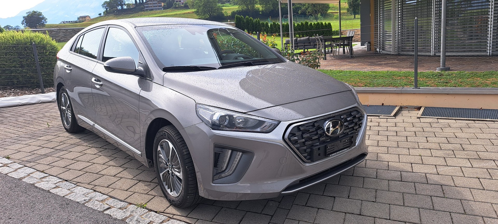 HYUNDAI Ioniq 1.6 GDi Plug in Hybrid Swiss Edition-image-2