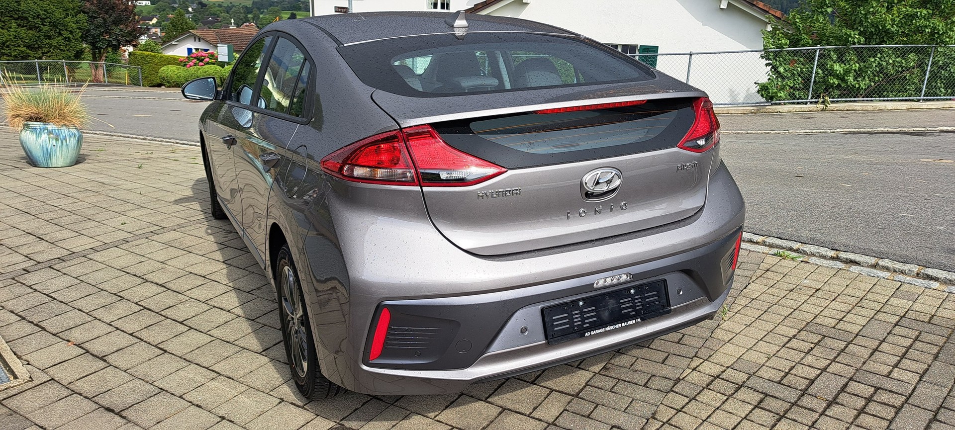HYUNDAI Ioniq 1.6 GDi Plug in Hybrid Swiss Edition-image-5