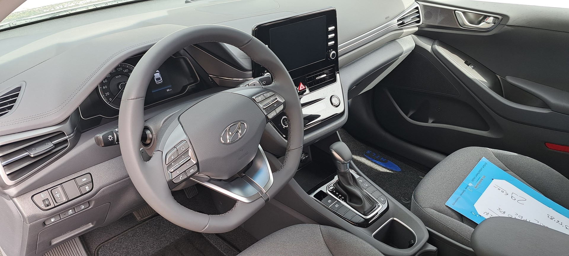 HYUNDAI Ioniq 1.6 GDi Plug in Hybrid Swiss Edition-image-7