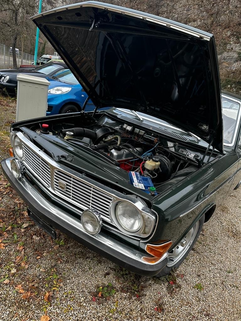 VOLVO 144-image-1