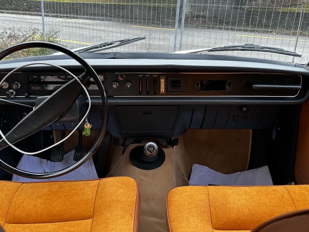 VOLVO 144-image-5