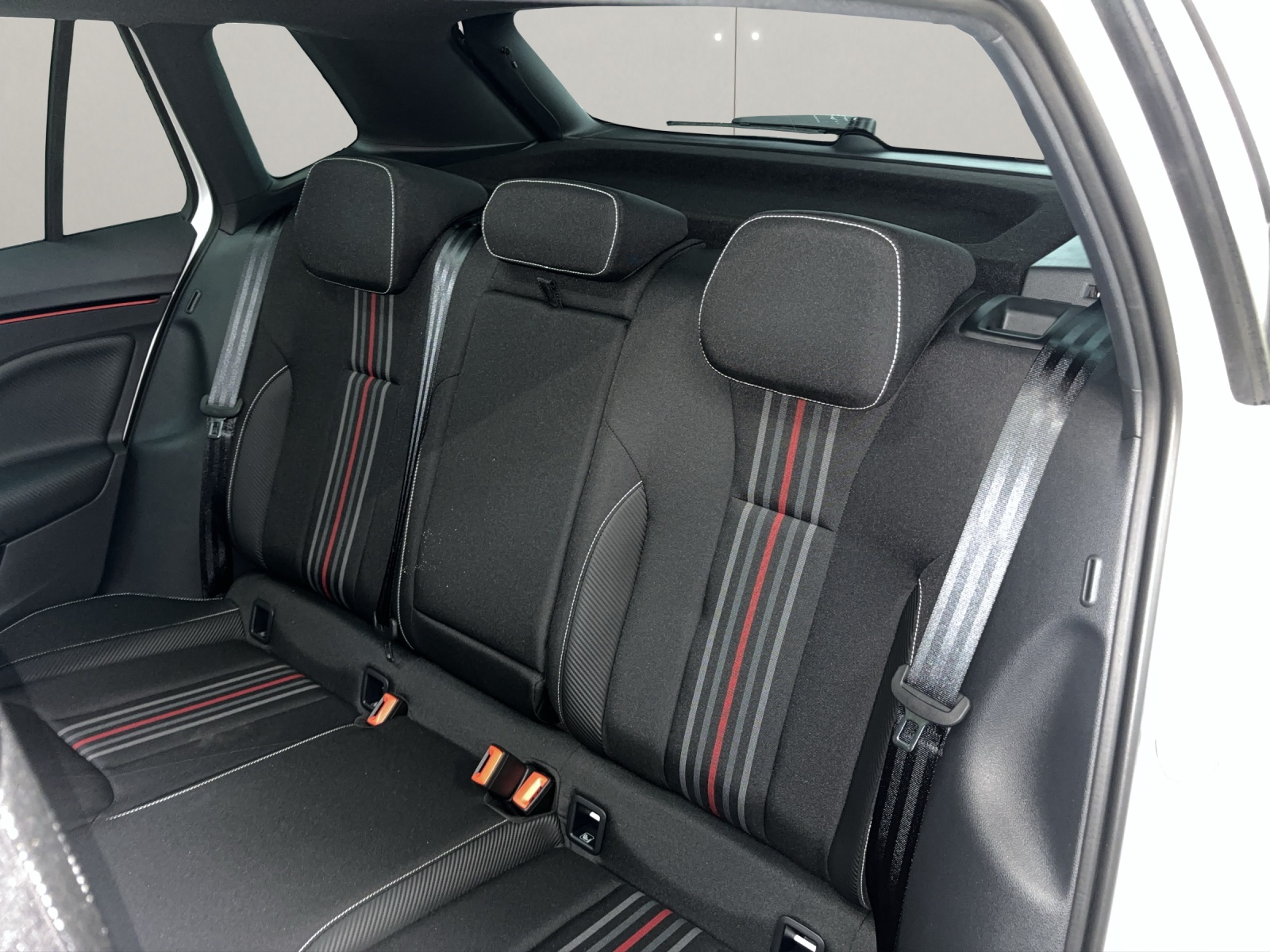 SKODA Kamiq 1.5 TSI Monte Carlo DSG-image-5