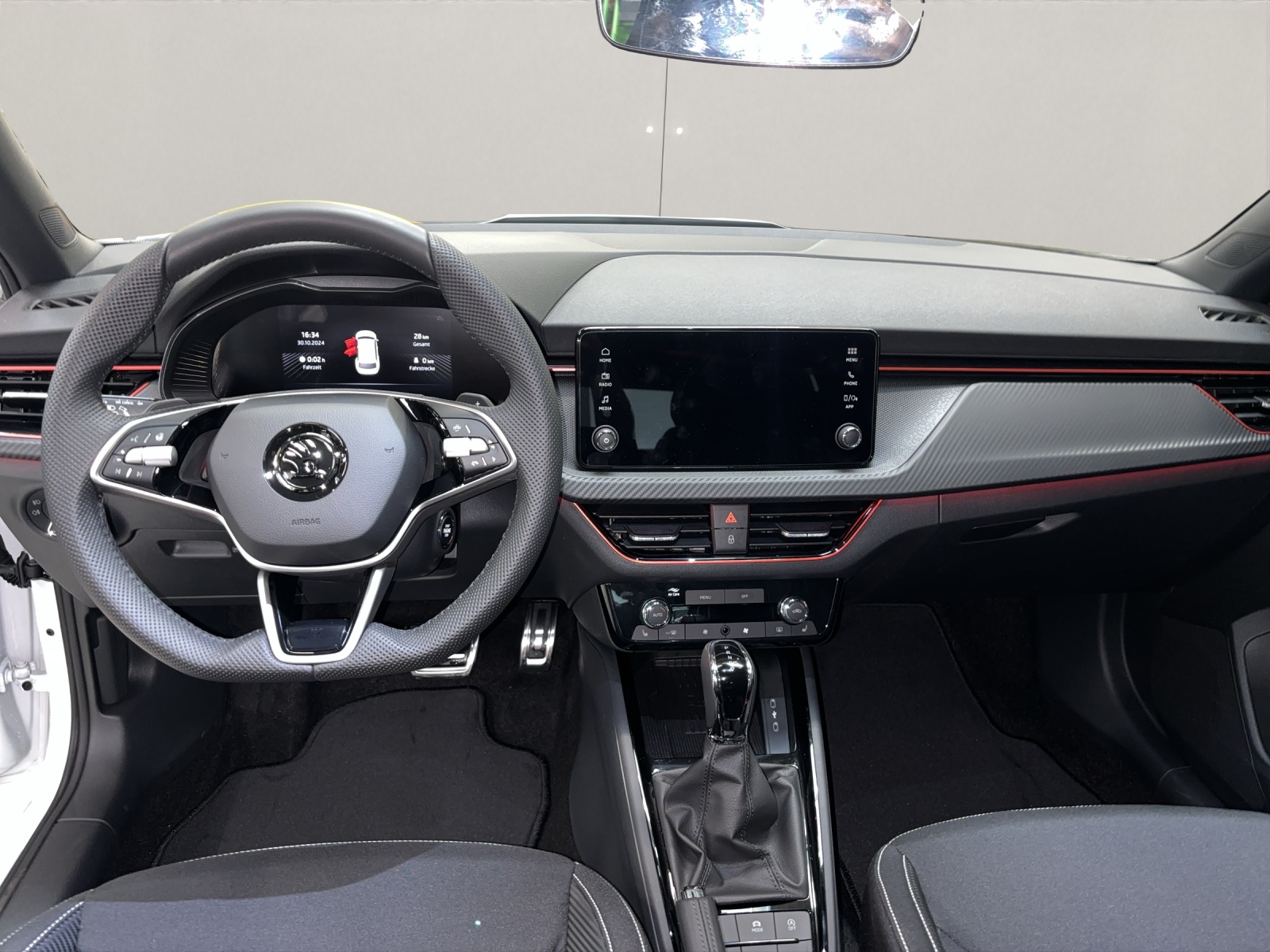 SKODA Kamiq 1.5 TSI Monte Carlo DSG-image-6