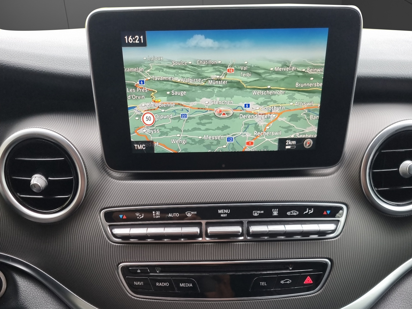 MERCEDES-BENZ V 250 d lang 4Matic 7G-Tronic-image-12