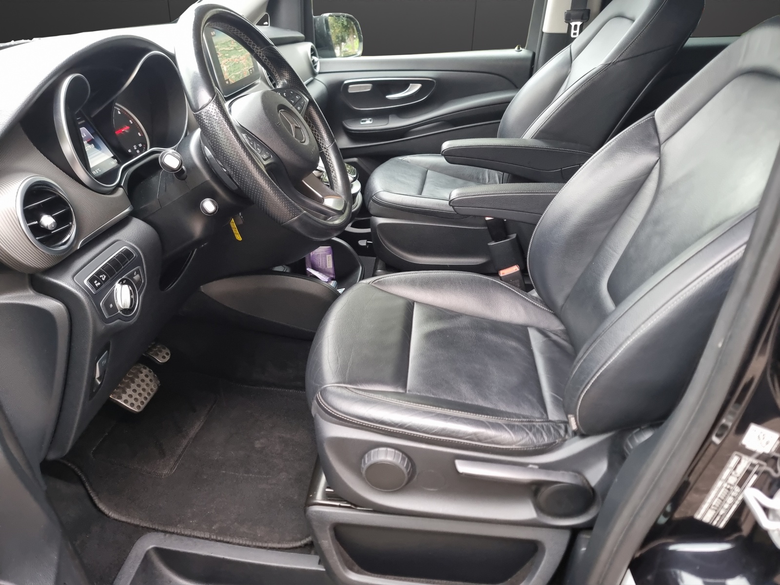 MERCEDES-BENZ V 250 d lang 4Matic 7G-Tronic-image-8
