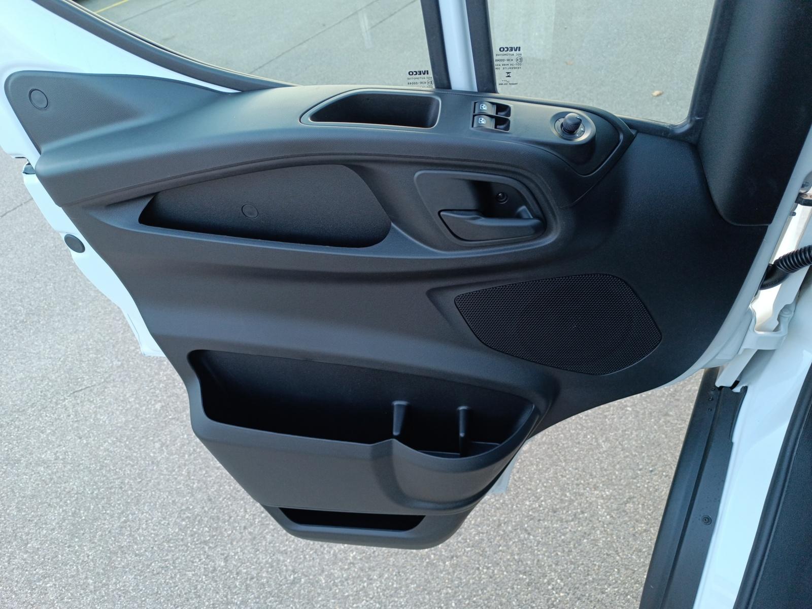 IVECO Daily 35C18HA8/P K.-Ch. - 3750-image-12