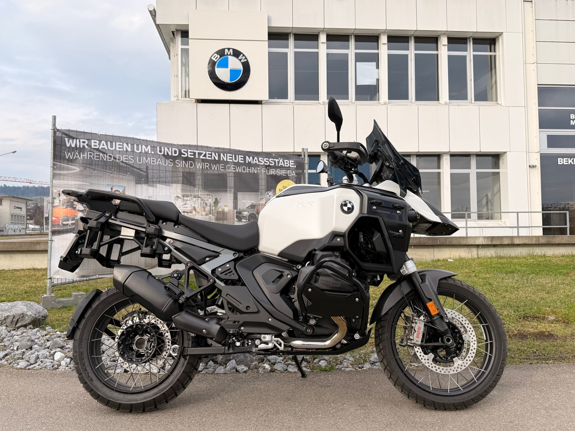 BMW R 1300 GS Adventure HEDIN CUSTOMS "white Rino" -Boxer Deal-image-0