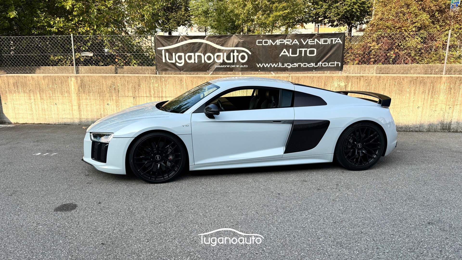 AUDI R8 Coupé 5.2 plus S-Tronic-image-2