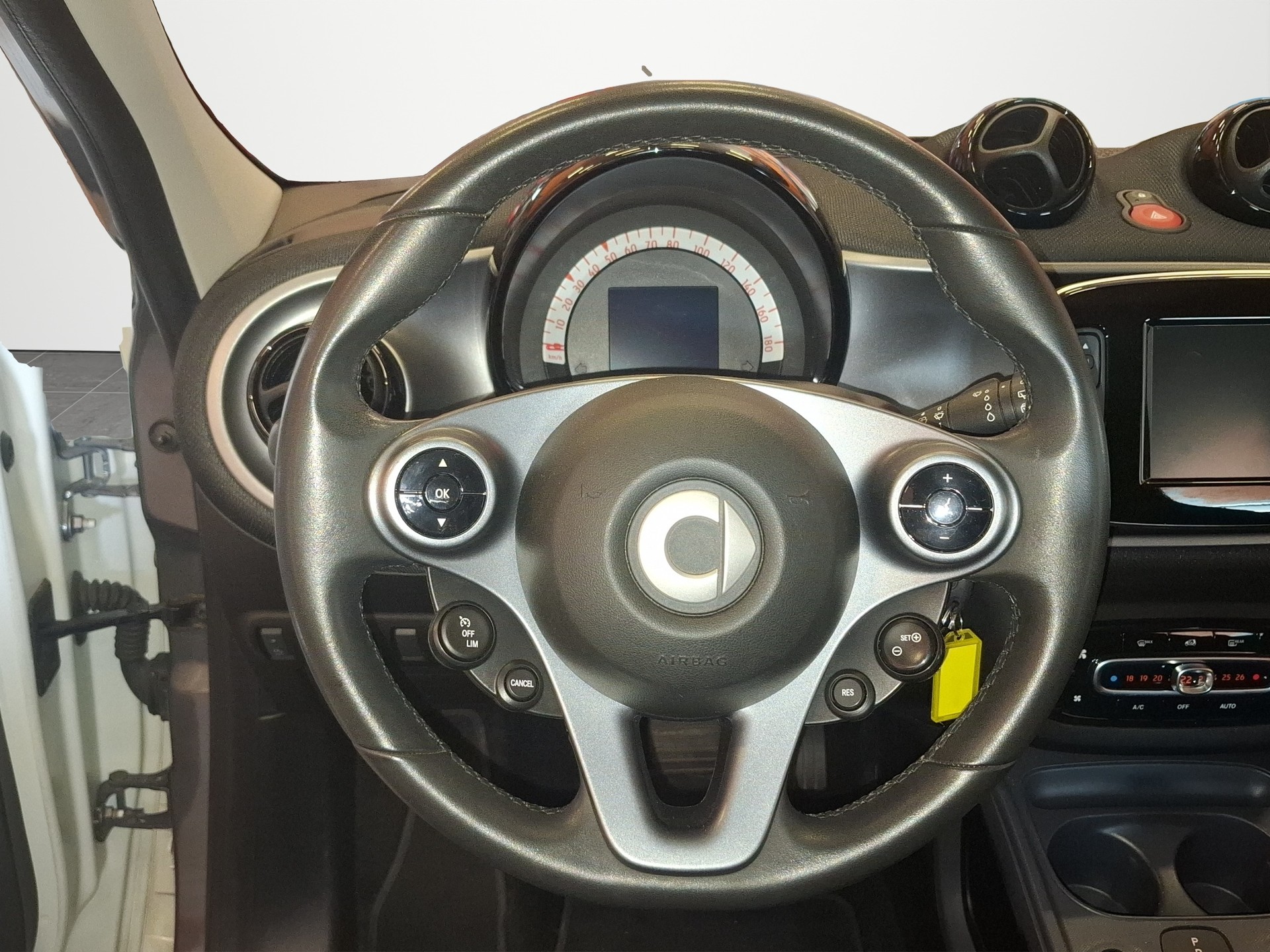 SMART forfour passion twinmatic-image-8