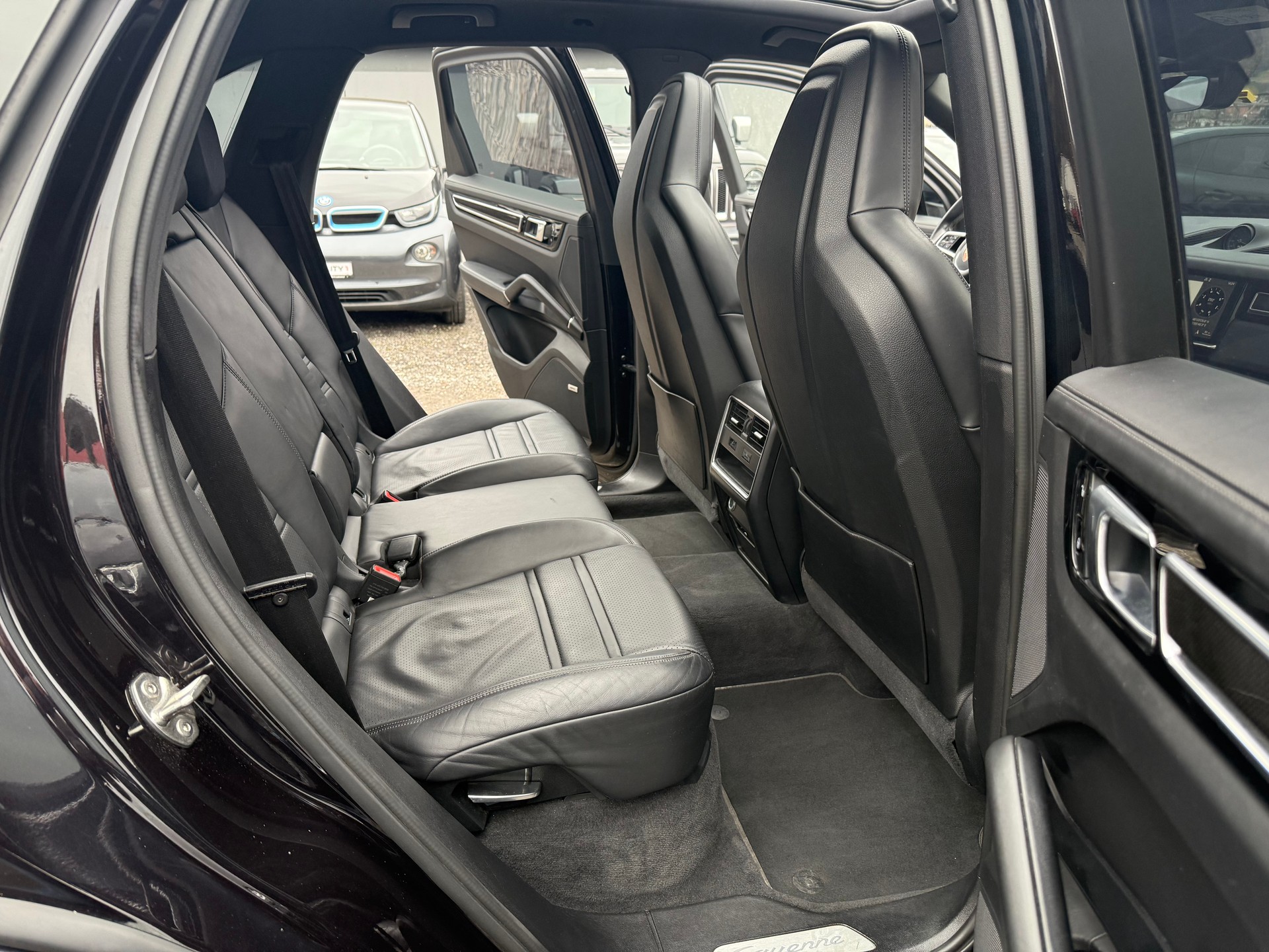 PORSCHE Cayenne E-Hybrid-image-8