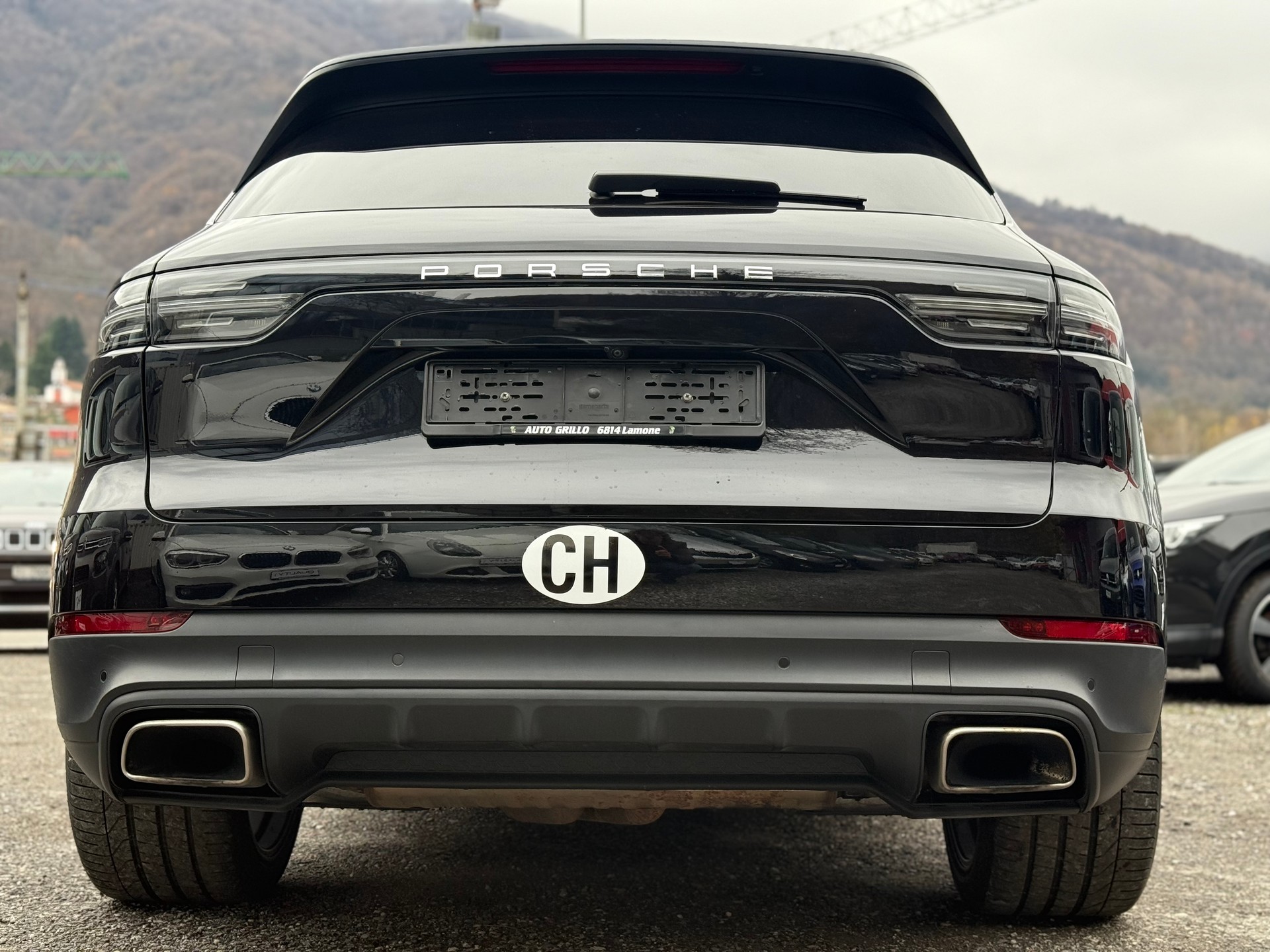 PORSCHE Cayenne E-Hybrid-image-3