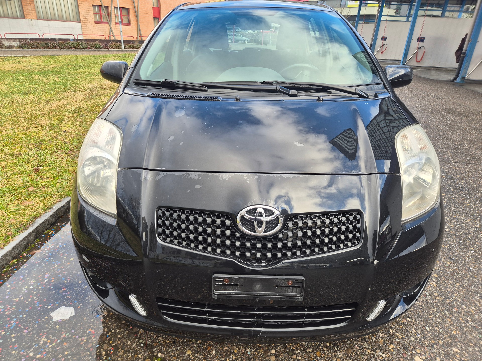 TOYOTA Yaris 1.3 Linea Sol-image-2