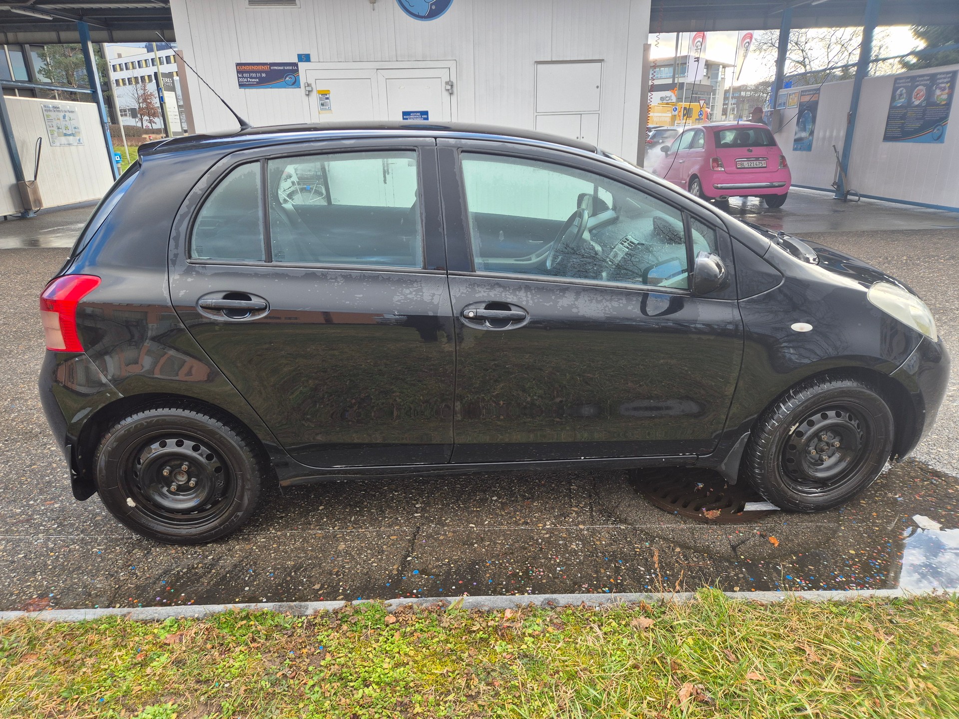 TOYOTA Yaris 1.3 Linea Sol-image-7