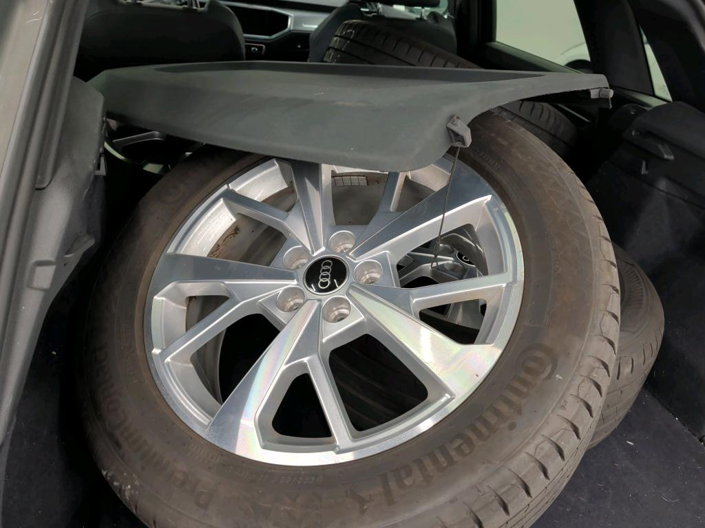 AUDI Q3 35 TFSI S line S-tronic-image-11