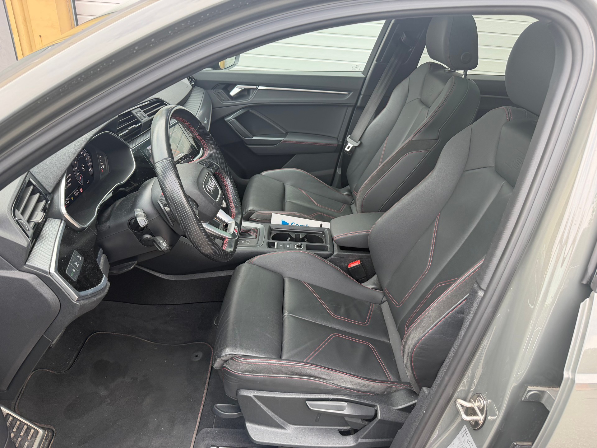 AUDI Q3 35 TFSI S line S-tronic-image-14