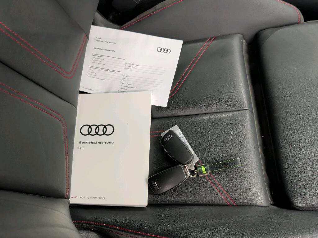AUDI Q3 35 TFSI S line S-tronic-image-8