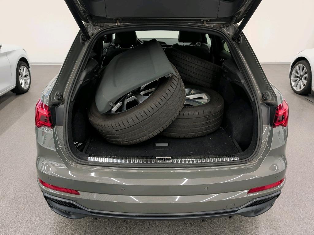 AUDI Q3 35 TFSI S line S-tronic-image-1
