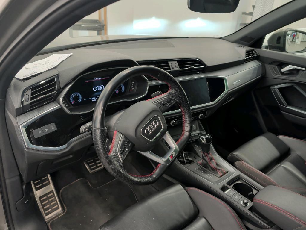 AUDI Q3 35 TFSI S line S-tronic-image-7