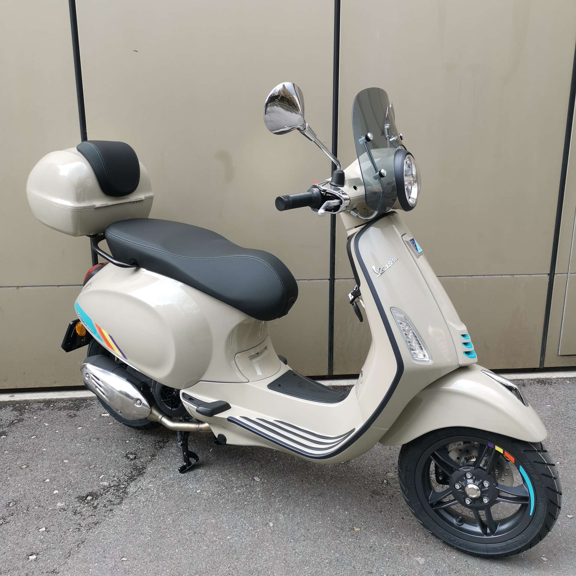PIAGGIO Vespa 125 Primavera Sport Euro 5+-image-1