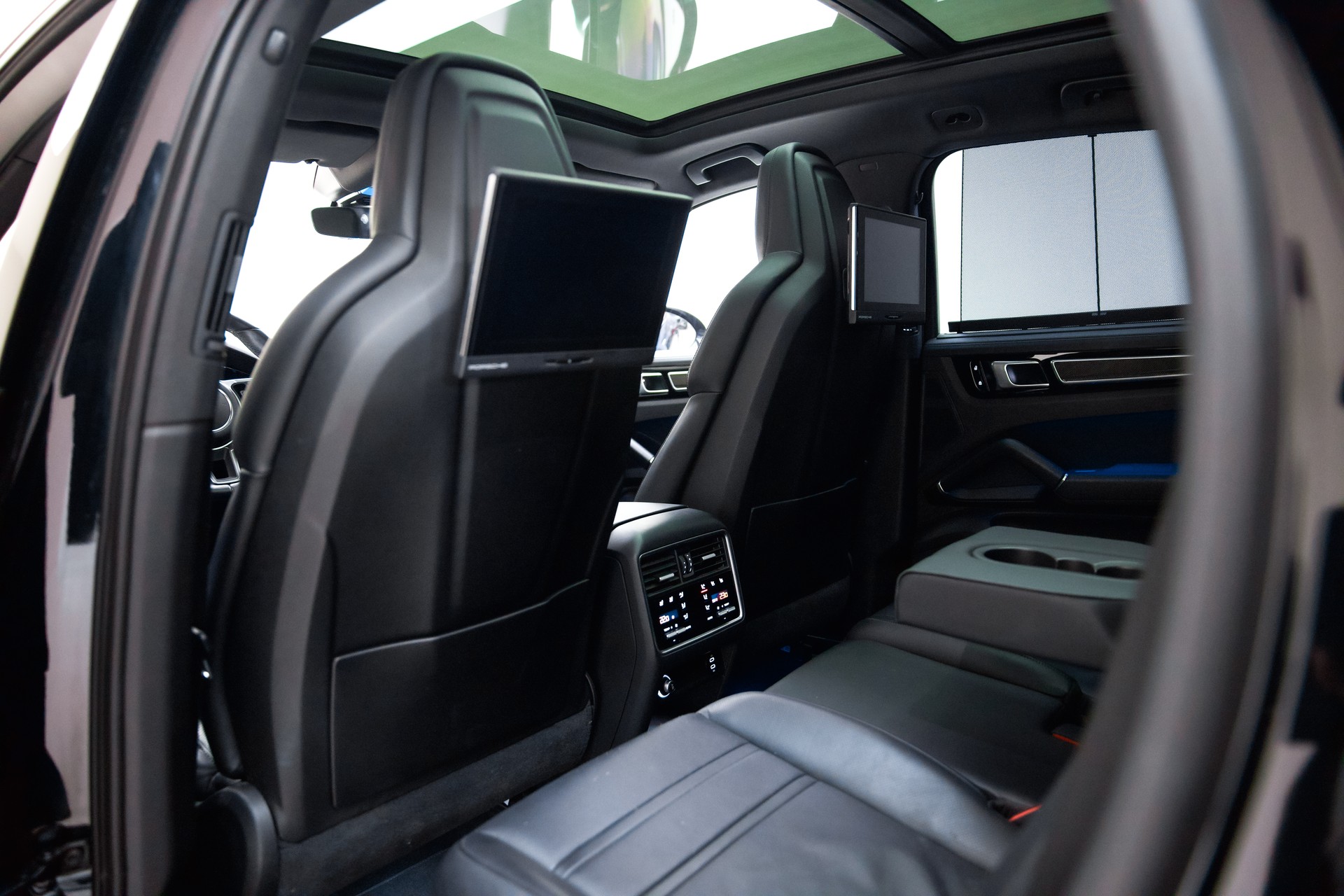 PORSCHE Cayenne E-Hybrid-image-19