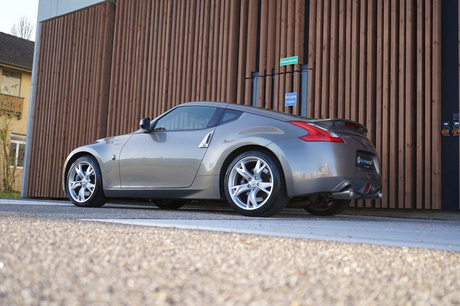 NISSAN 370 Z PACK AUTOMATIC l 330 PS-image-9
