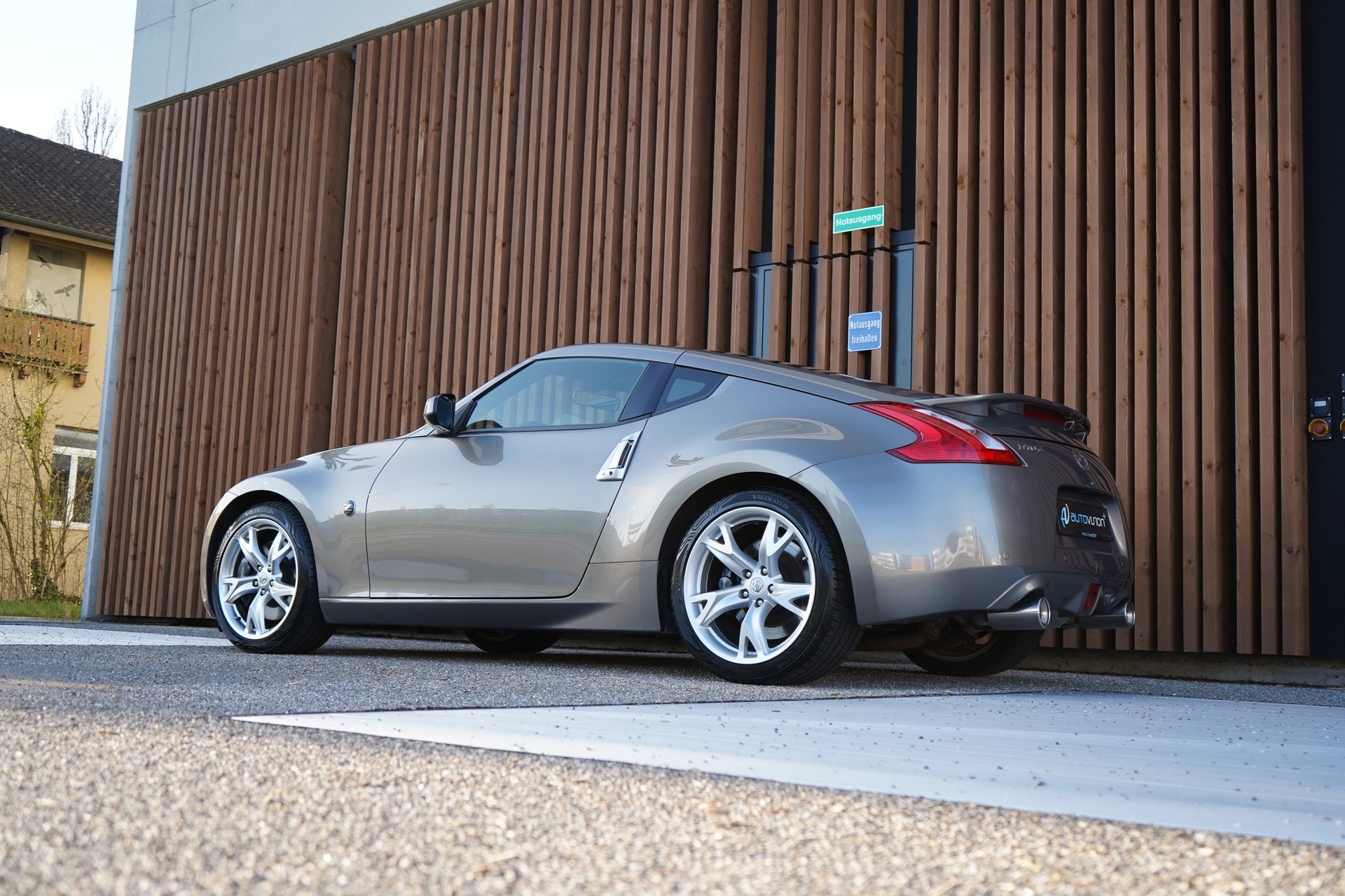 NISSAN 370 Z PACK AUTOMATIC l 330 PS-image-7