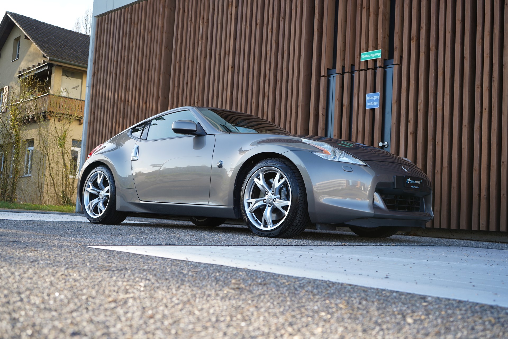 NISSAN 370 Z PACK AUTOMATIC l 330 PS-image-11