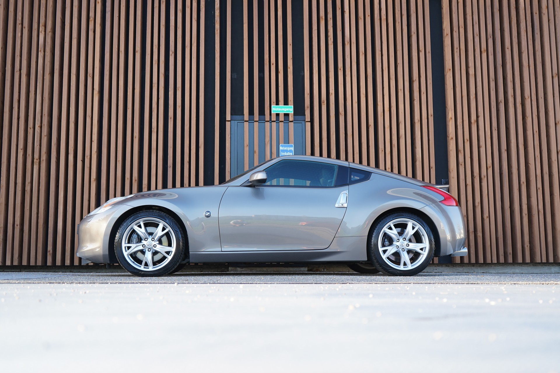 NISSAN 370 Z PACK AUTOMATIC l 330 PS-image-3
