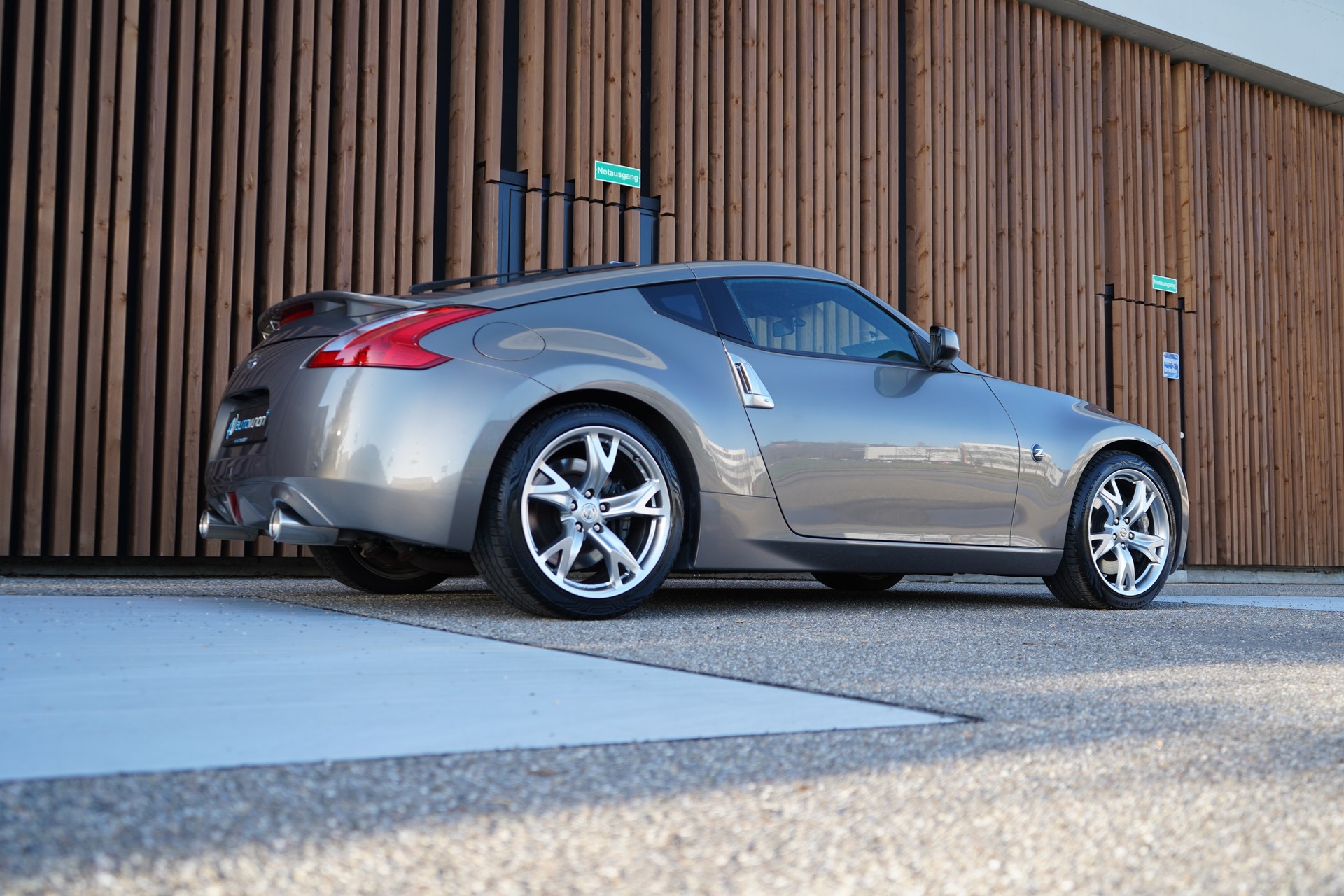 NISSAN 370 Z PACK AUTOMATIC l 330 PS-image-10