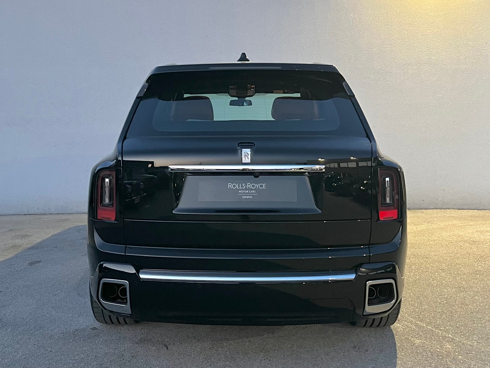 ROLLS-ROYCE Cullinan 6.7 V12-image-4