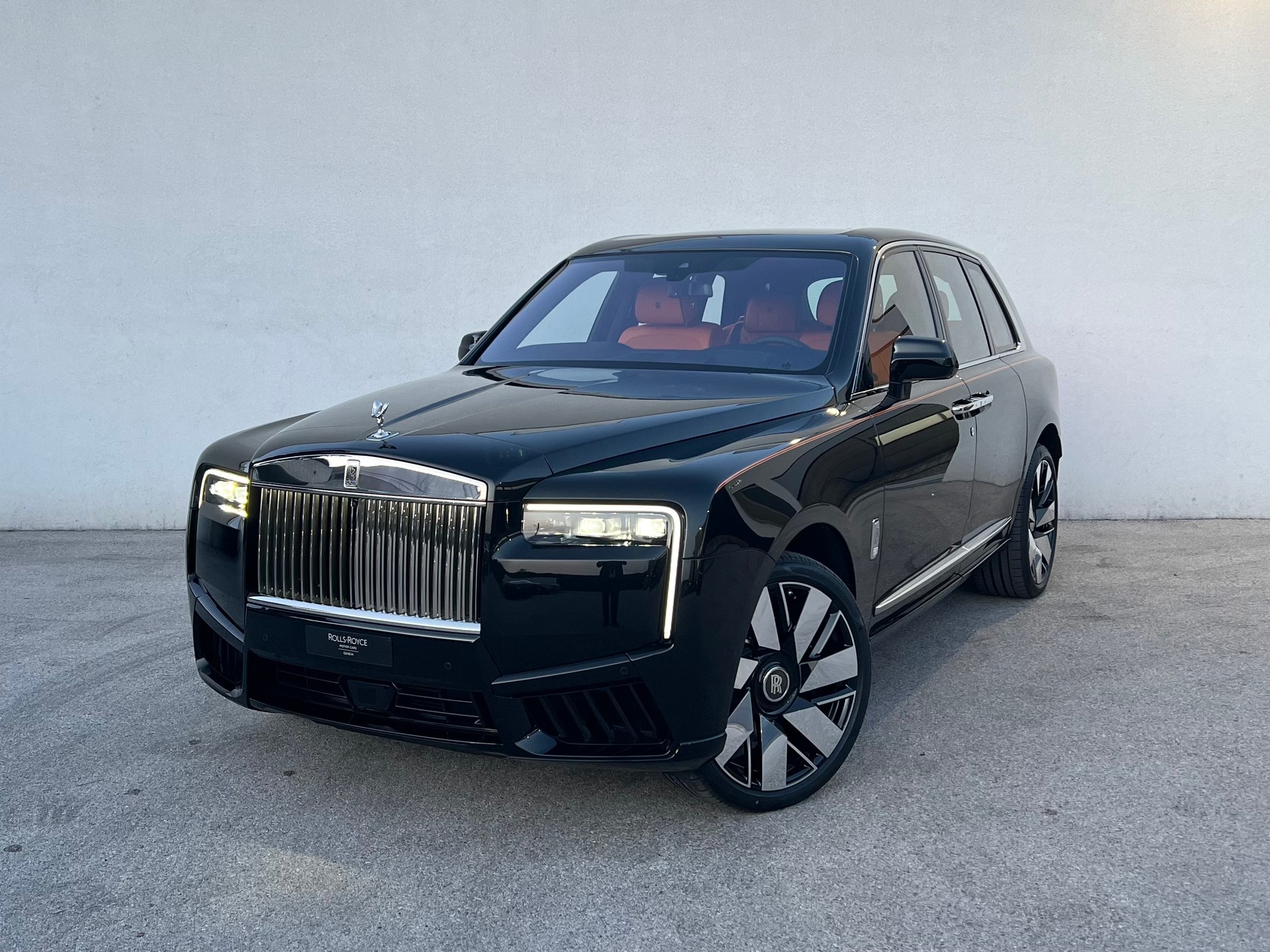 ROLLS-ROYCE Cullinan 6.7 V12