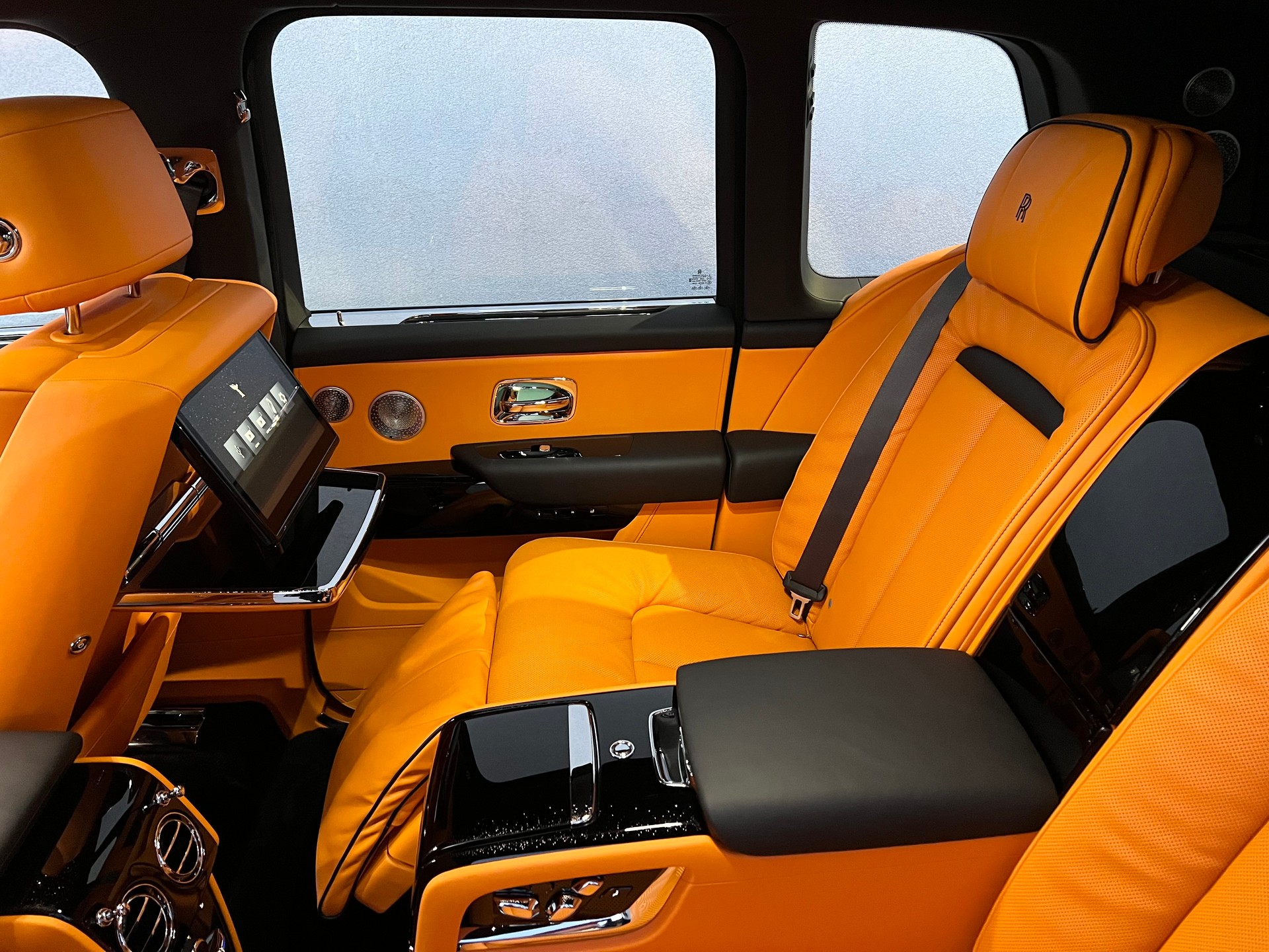 ROLLS-ROYCE Cullinan 6.7 V12-image-14