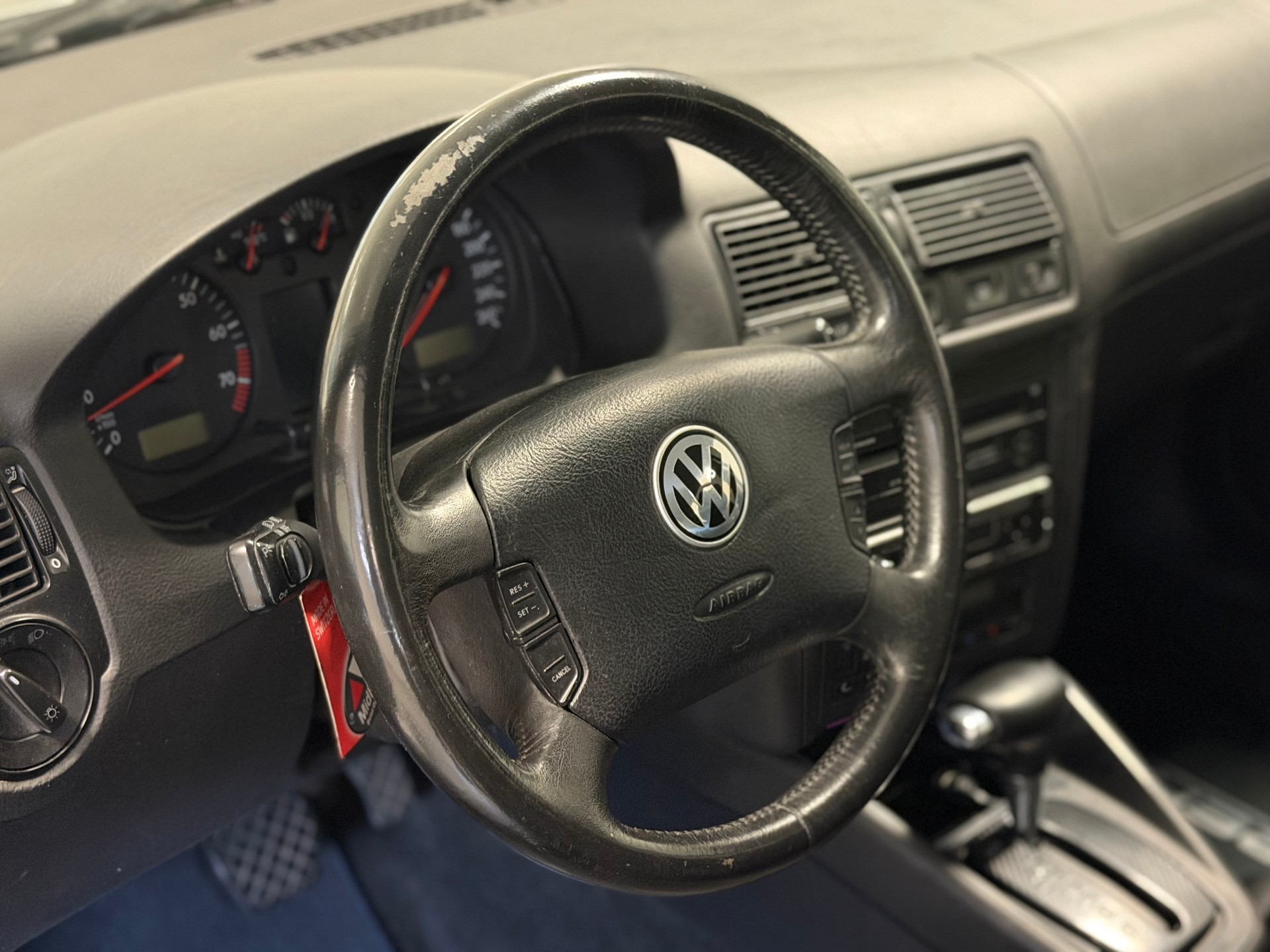 VW Golf 2.3 V5 GTI-image-11