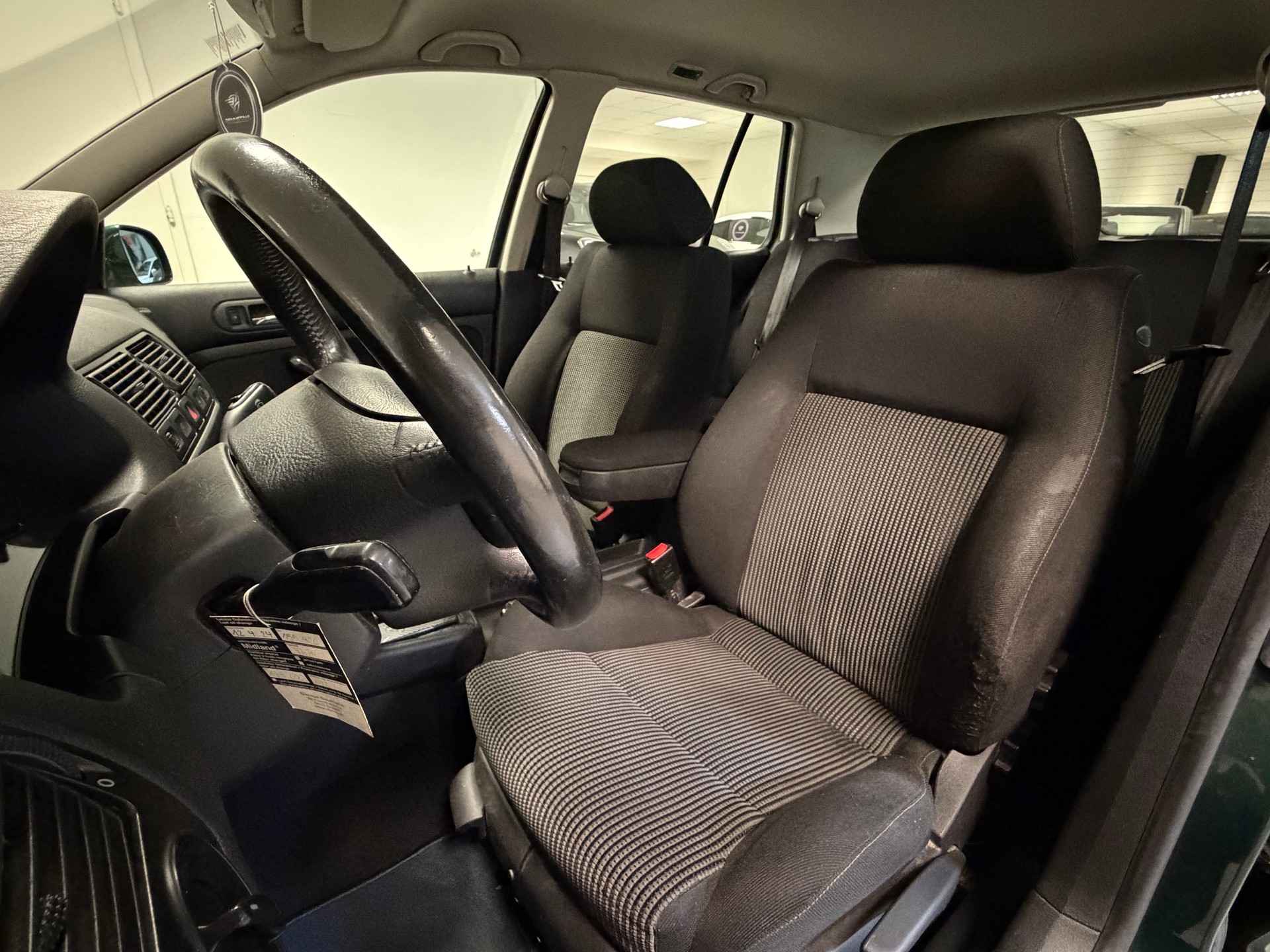 VW Golf 2.3 V5 GTI-image-16