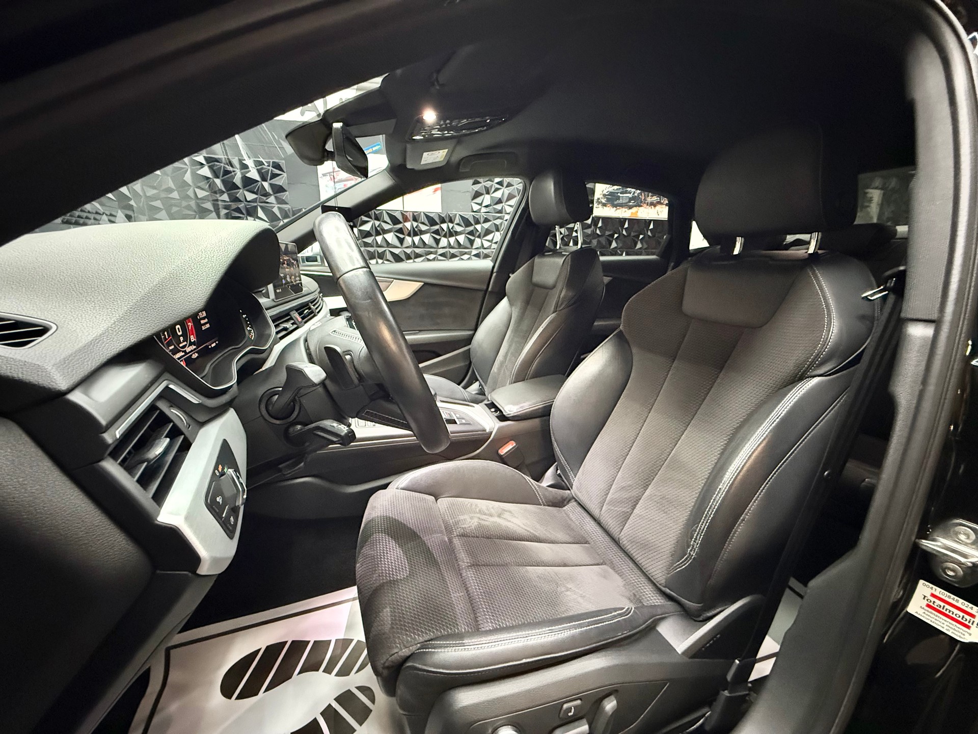 AUDI S4 Limousine 3.0 TFSI quattro tiptronic-image-19