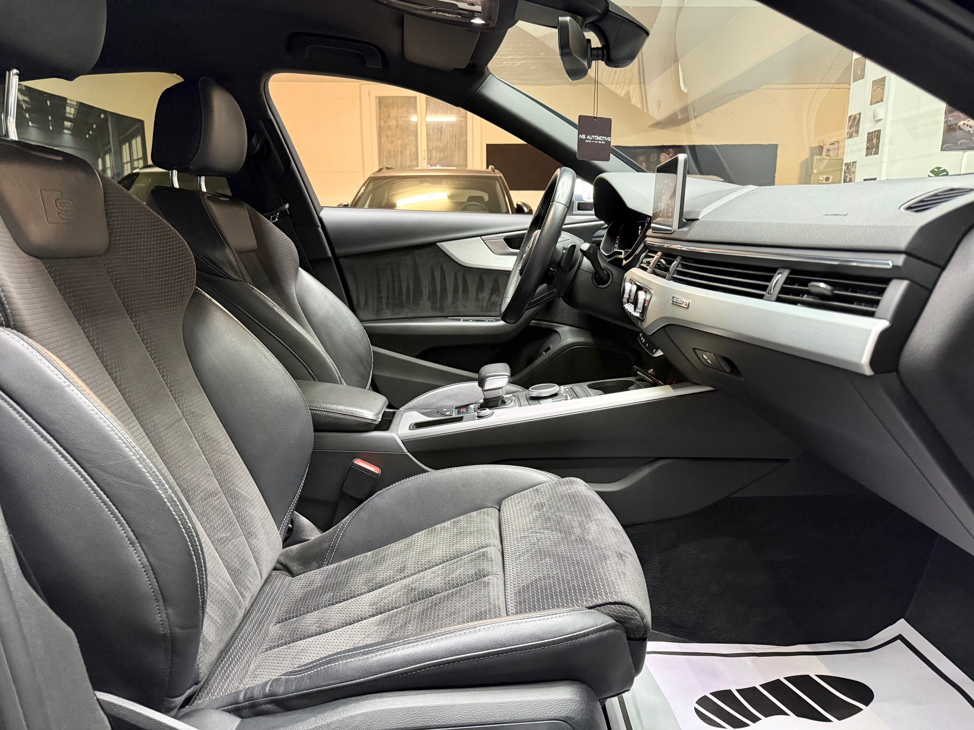 AUDI S4 Limousine 3.0 TFSI quattro tiptronic-image-26