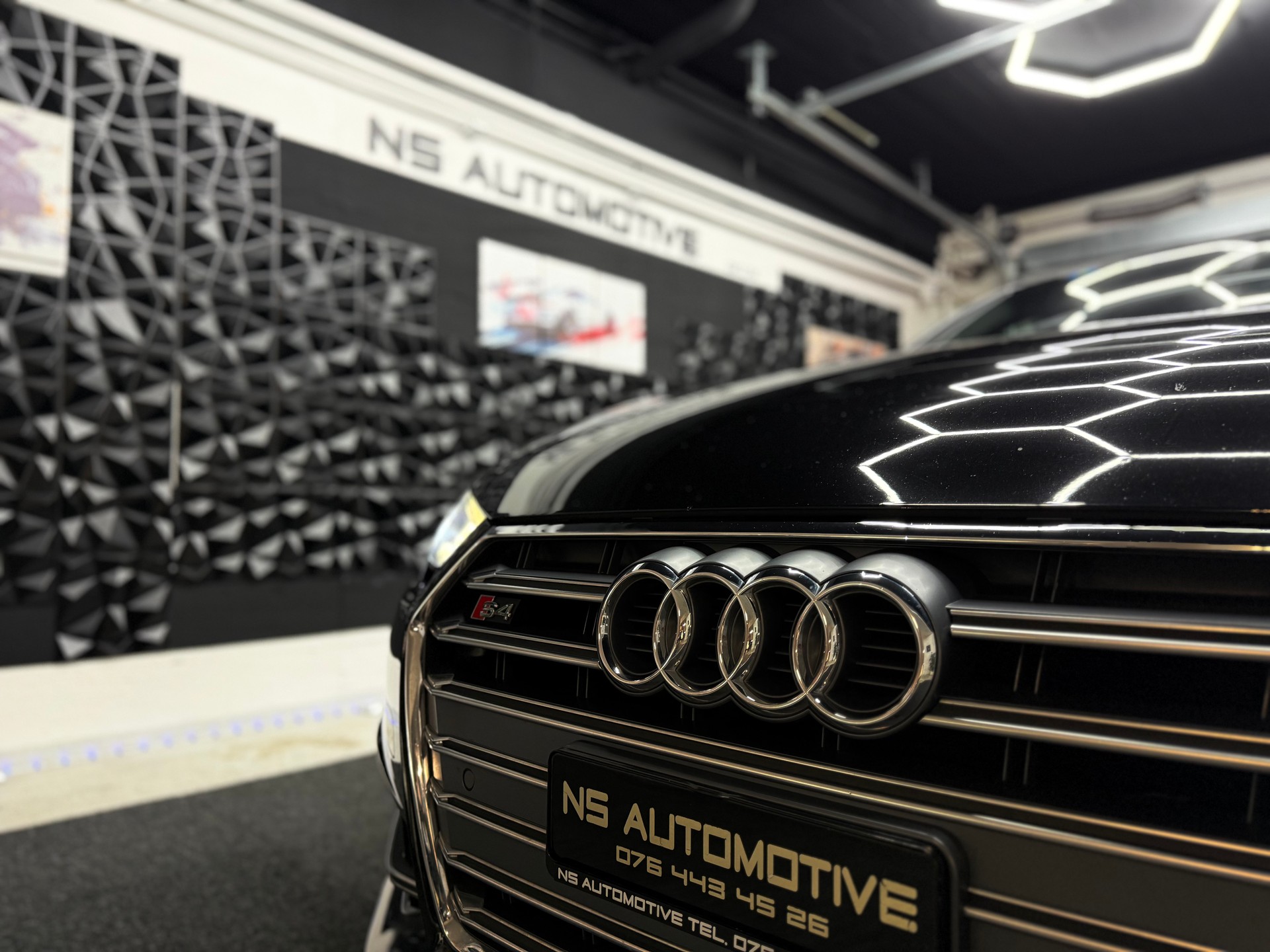 AUDI S4 Limousine 3.0 TFSI quattro tiptronic-image-22