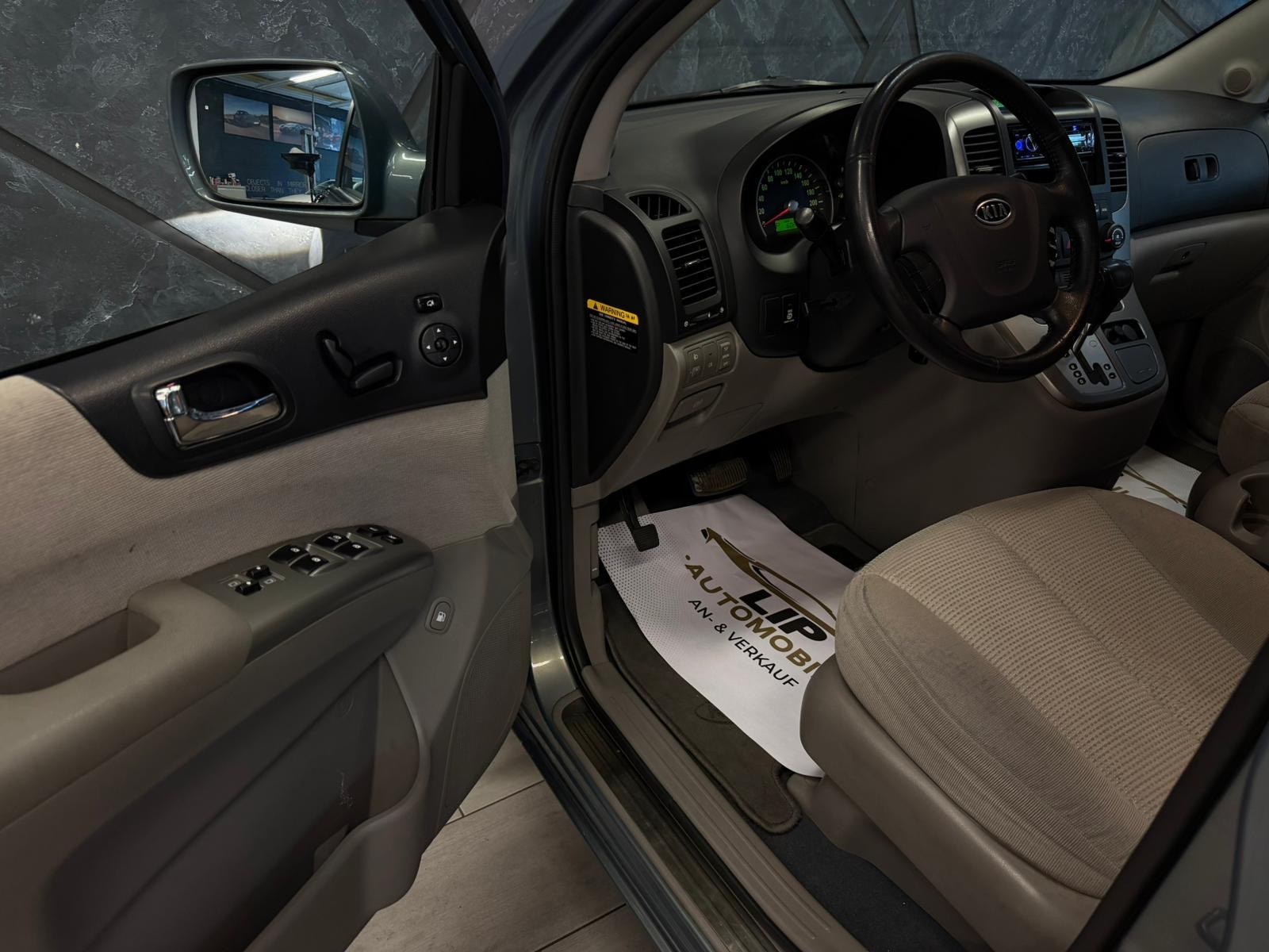 KIA Carnival 2.9 CRDi Style-image-10