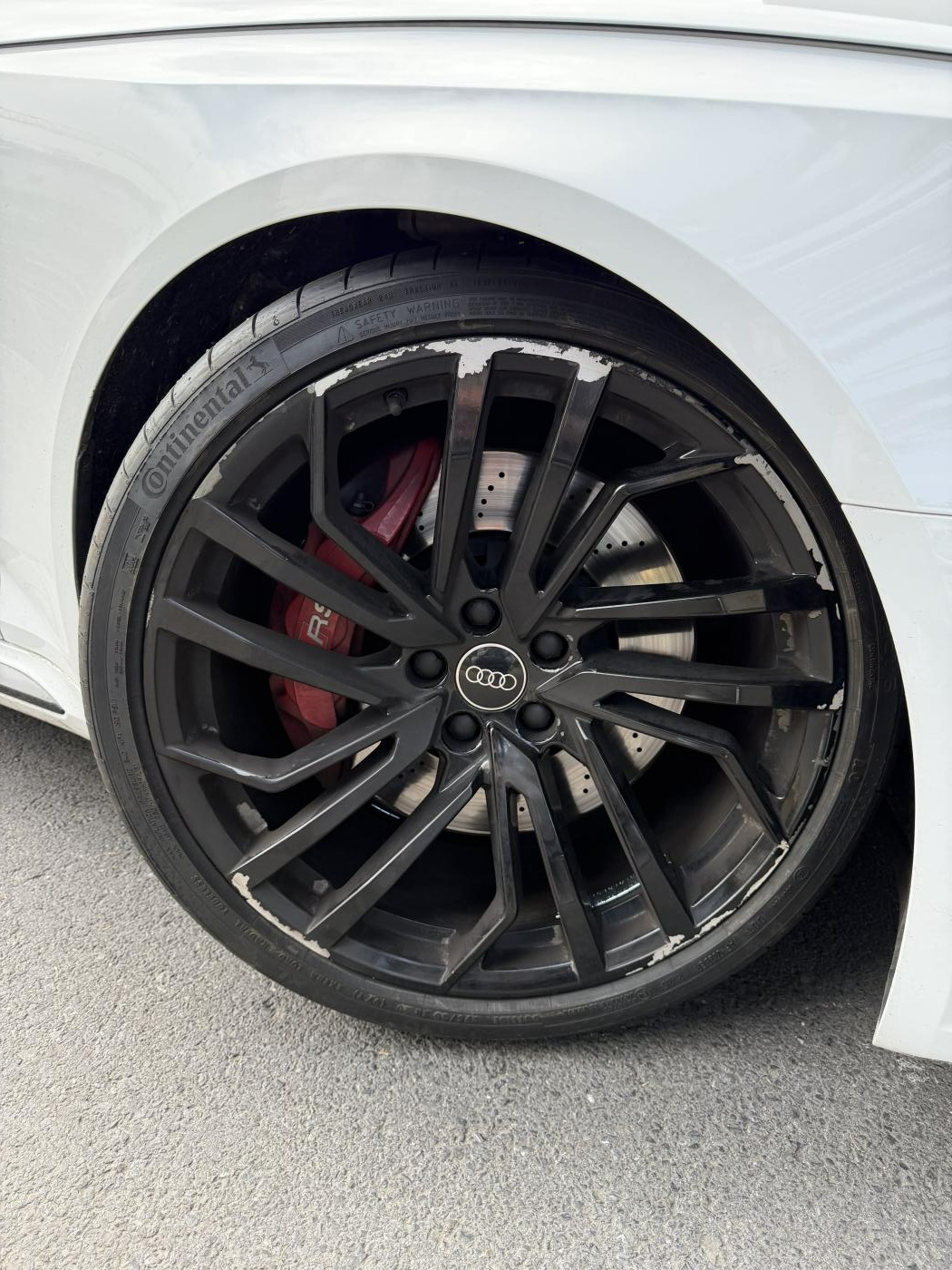 AUDI RS4 Avant quattro tiptronic-image-9