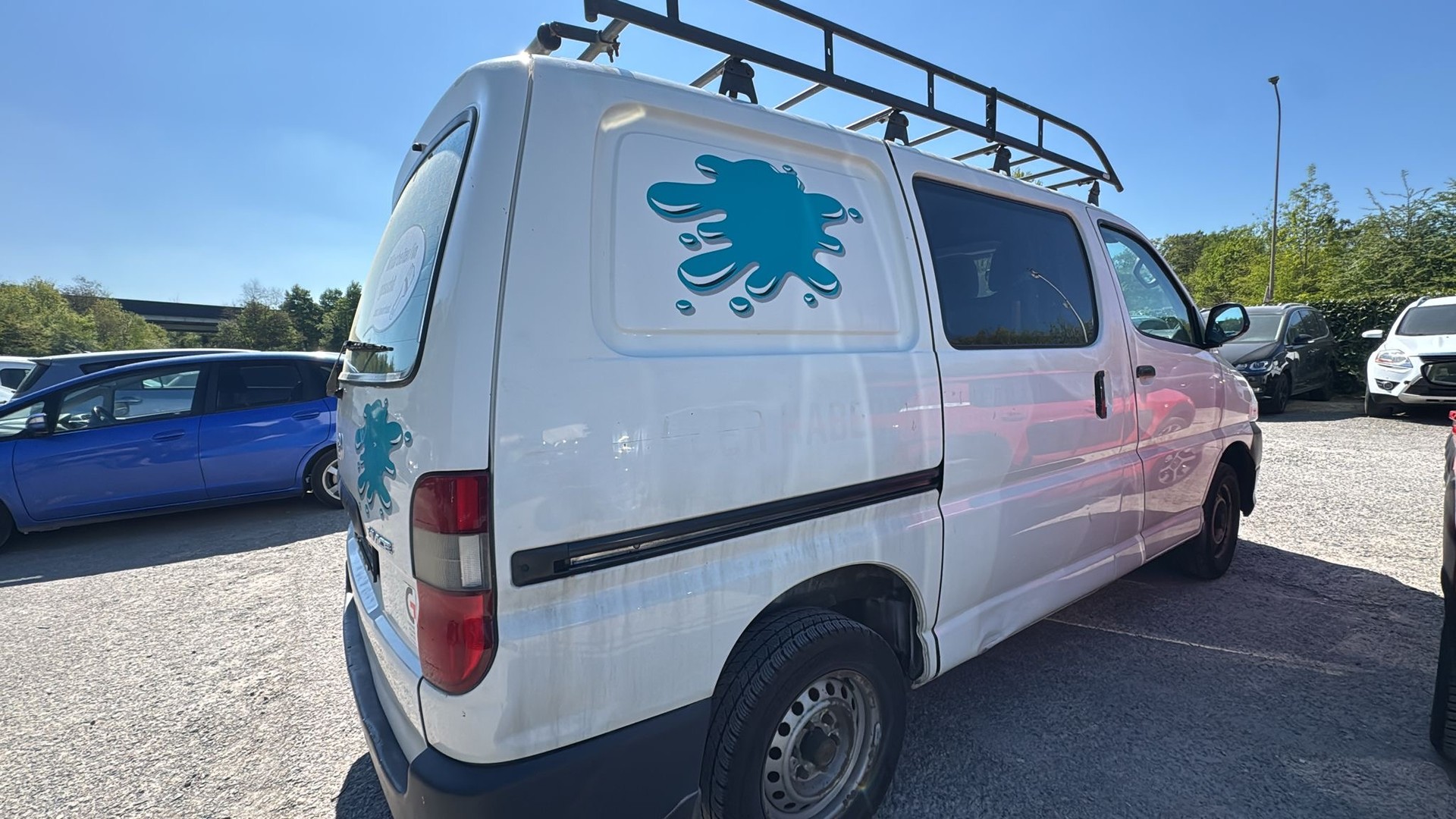 TOYOTA Hiace D-4D Kombi SWB-image-2