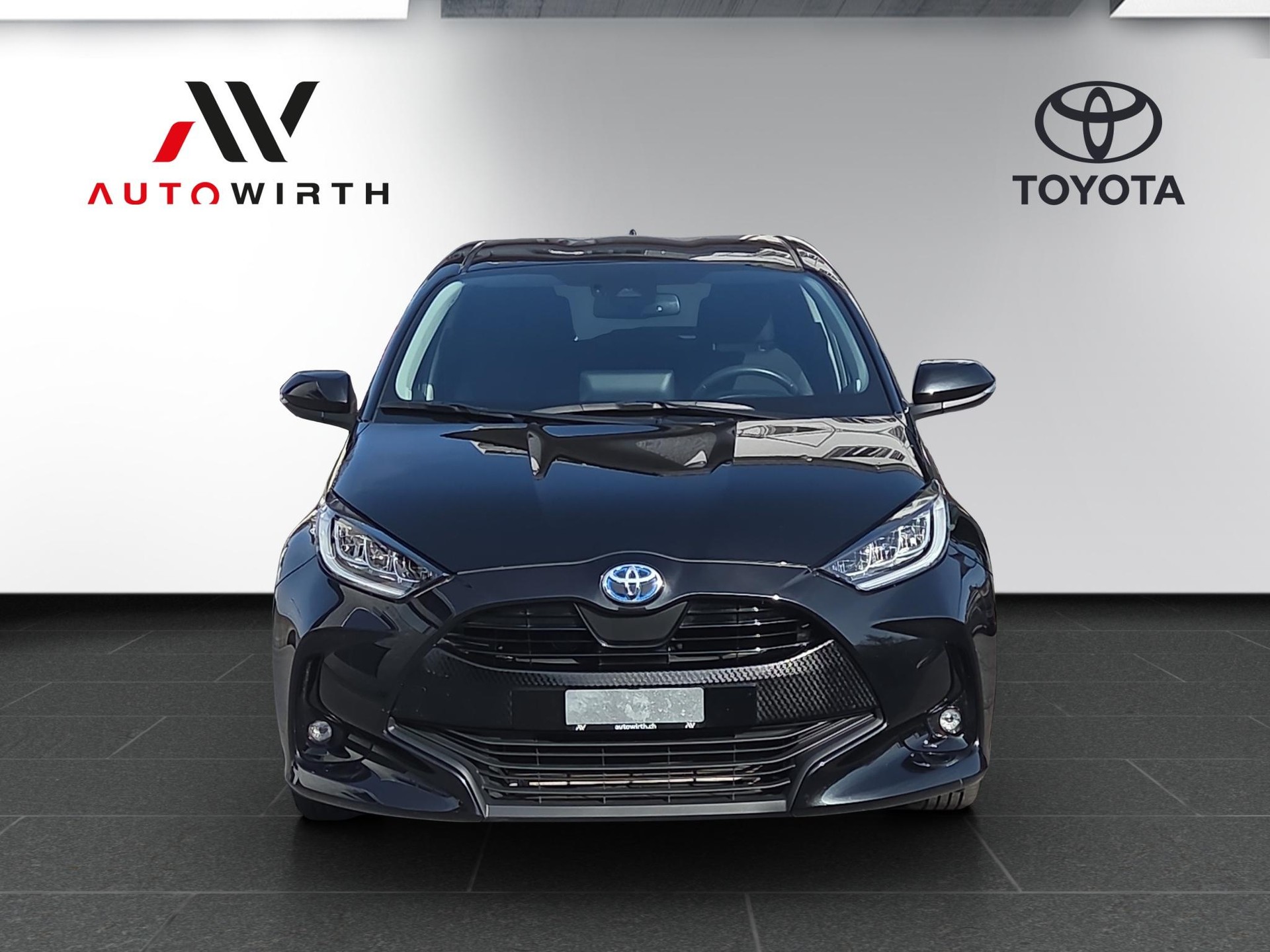 TOYOTA Yaris 1.5 VVT-i HSD Trend-image-1