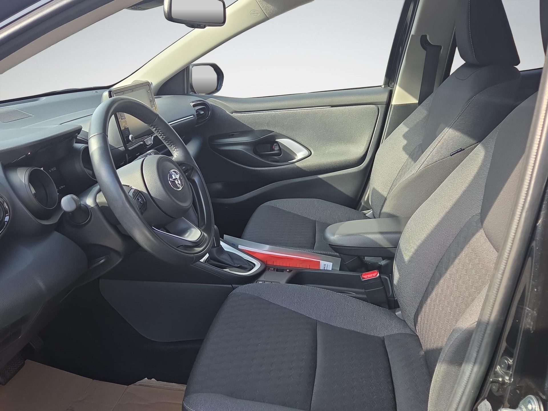 TOYOTA Yaris 1.5 VVT-i HSD Trend-image-8