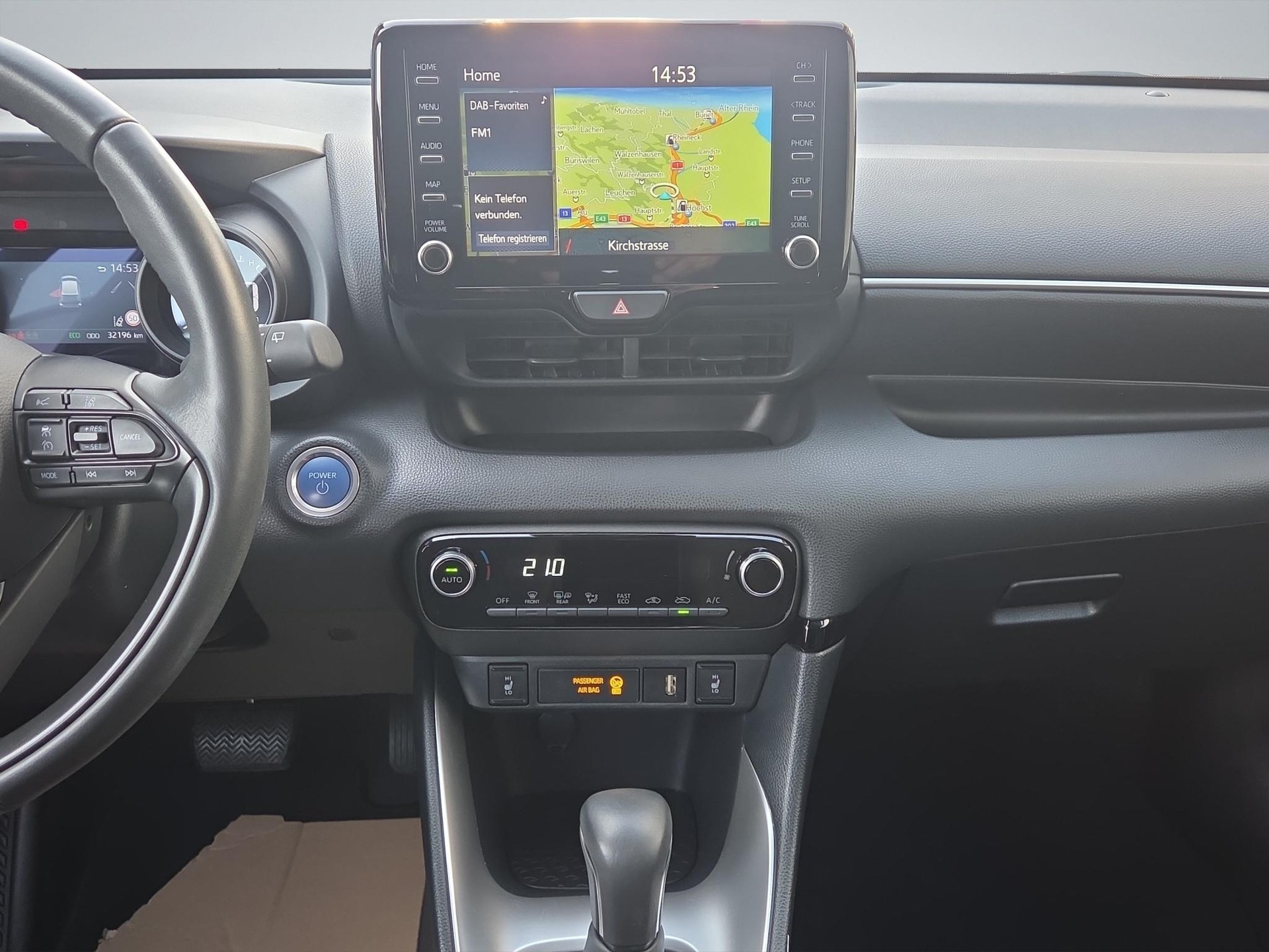 TOYOTA Yaris 1.5 VVT-i HSD Trend-image-12