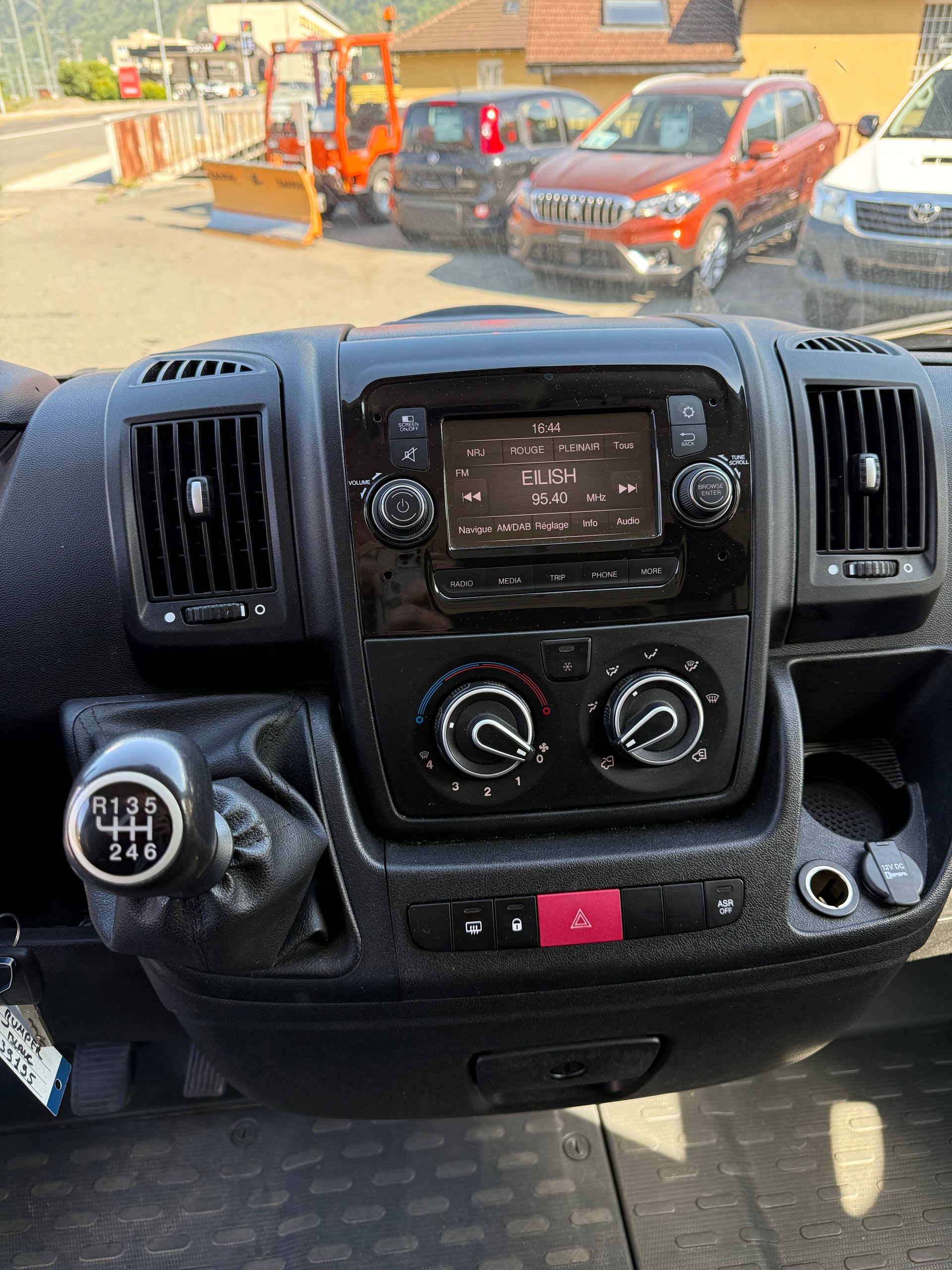CITROEN Jumper 35 2.2 BlueHDi 165 Club L3H3-image-11